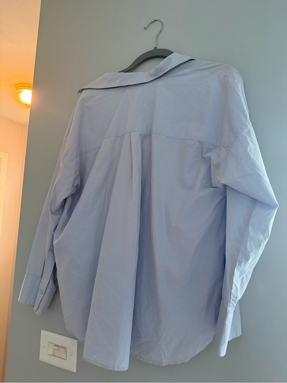 H&M Pale Blue Women’s Button-Down Dress Shirt - Picture 5 of 6